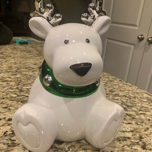 Bath & Body Works Harry Slatkin
Jingles Reindeer Candle 2009 Balsam
NEVER LIT